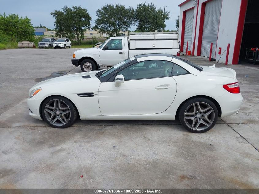 2013 MERCEDES-BENZ SLK-CLASS SLK 250 WDDPK4HA7DF057205