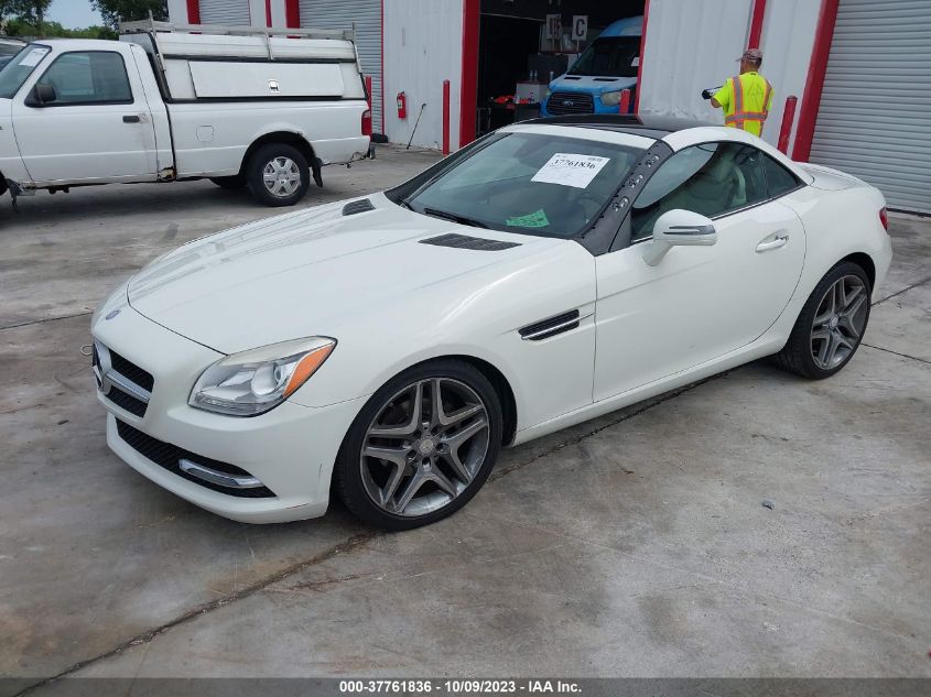 2013 MERCEDES-BENZ SLK-CLASS SLK 250 WDDPK4HA7DF057205