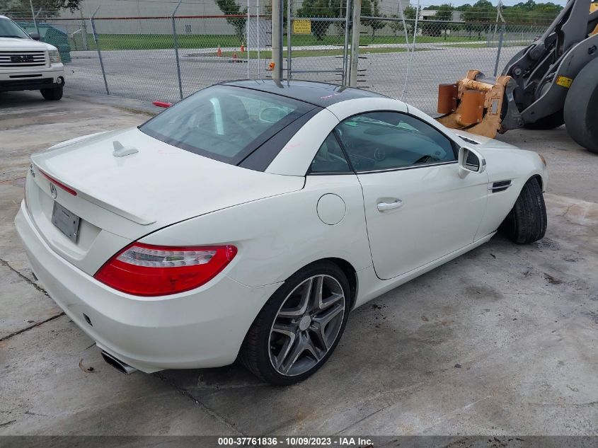2013 MERCEDES-BENZ SLK-CLASS SLK 250 WDDPK4HA7DF057205