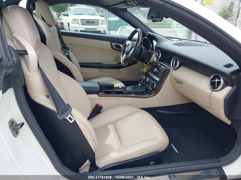 2013 MERCEDES-BENZ SLK-CLASS SLK 250 WDDPK4HA7DF057205