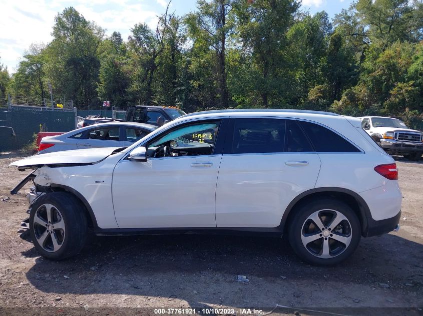 2016 MERCEDES-BENZ GLC 300 - WDC0G4KB7GF053295