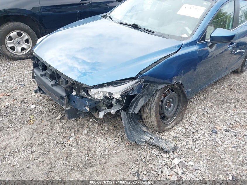 VIN 3MZBN1V3XJM253471 2018 MAZDA MAZDA3 4-DOOR TOURING