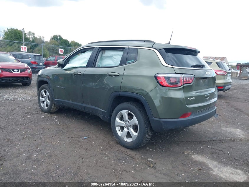 VIN 3C4NJDBB1JT484662 2018 JEEP COMPASS LATITUDE