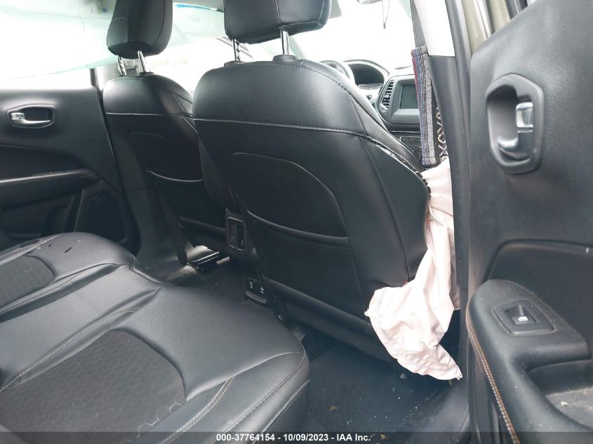 VIN 3C4NJDBB1JT484662 2018 JEEP COMPASS LATITUDE