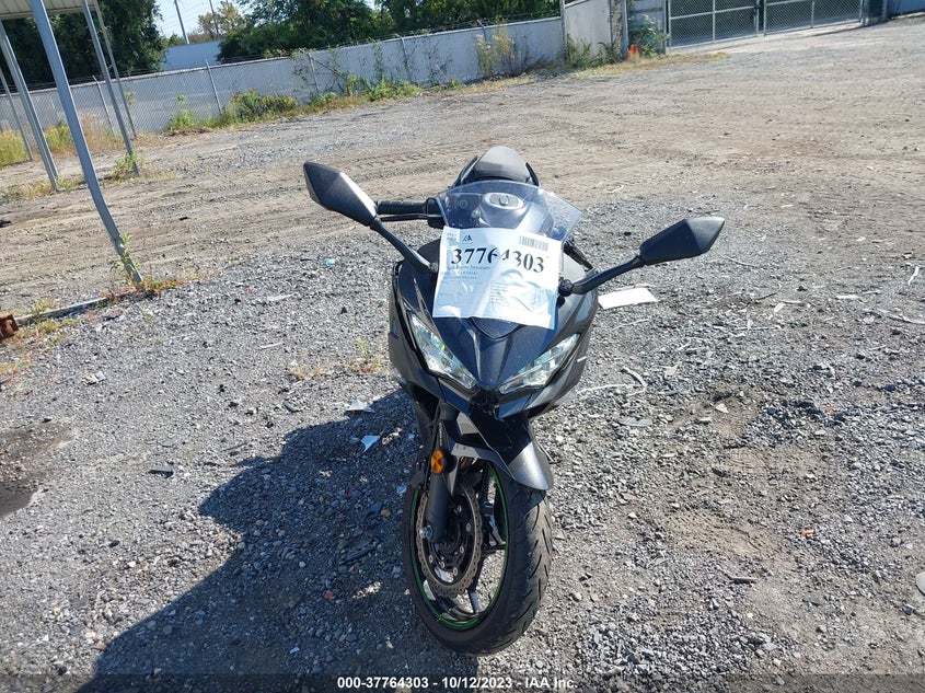 VIN JKAEXKG10PDAS2768 2023 KAWASAKI EX400