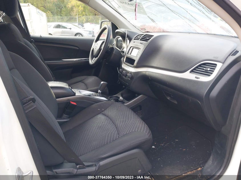 VIN 3C4PDCAB6JT429846 2018 DODGE JOURNEY SE