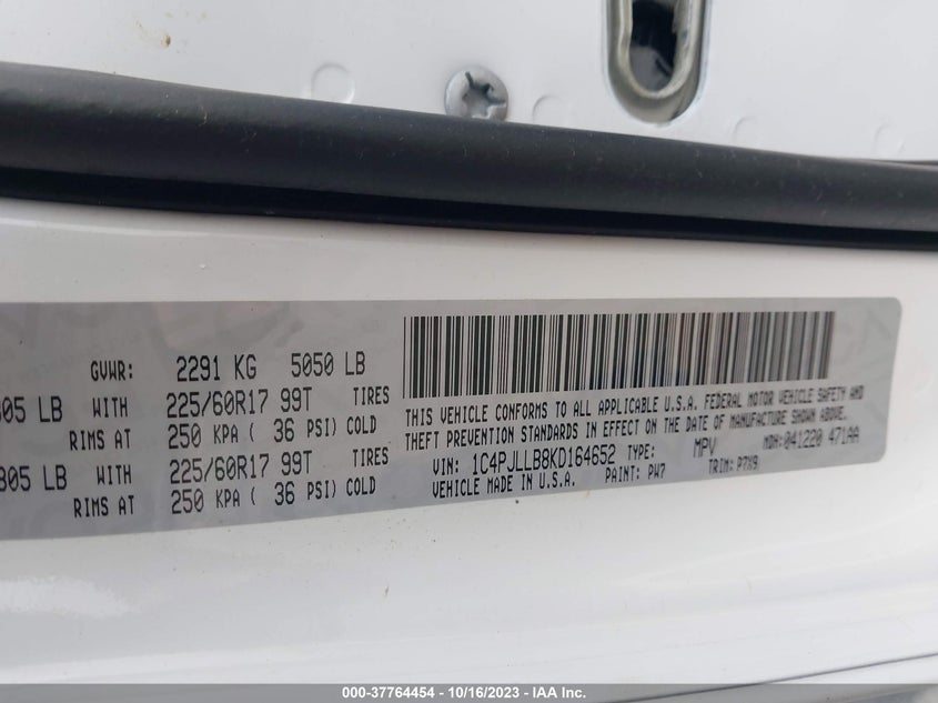 VIN 1C4PJLLB8KD164652 2019 JEEP CHEROKEE LATITUDE PLUS