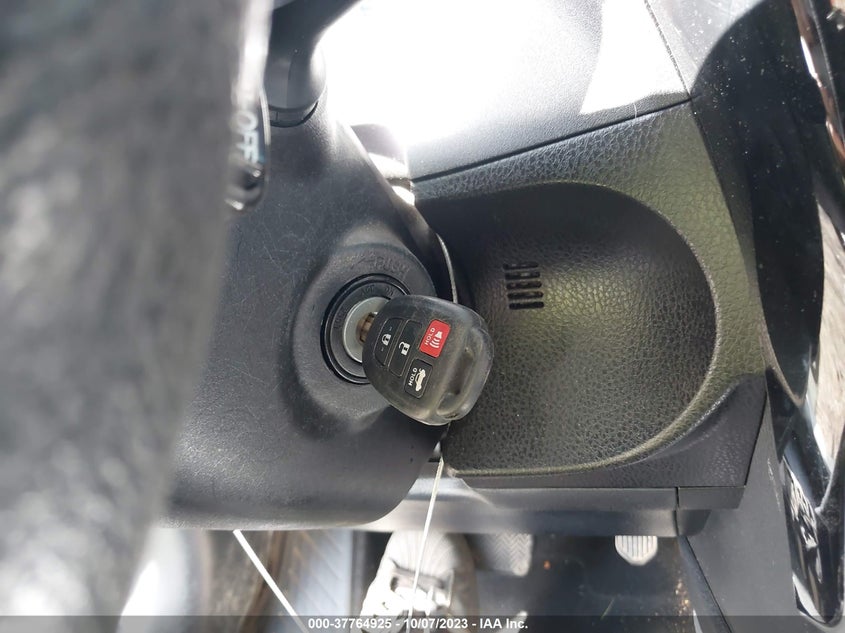 VIN 2T1BURHE8JC110688 2018 TOYOTA COROLLA L/LE/XLE/SE/XSE