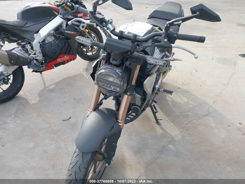 2020 HONDA CBF300 NA MLHNC5552L5000438