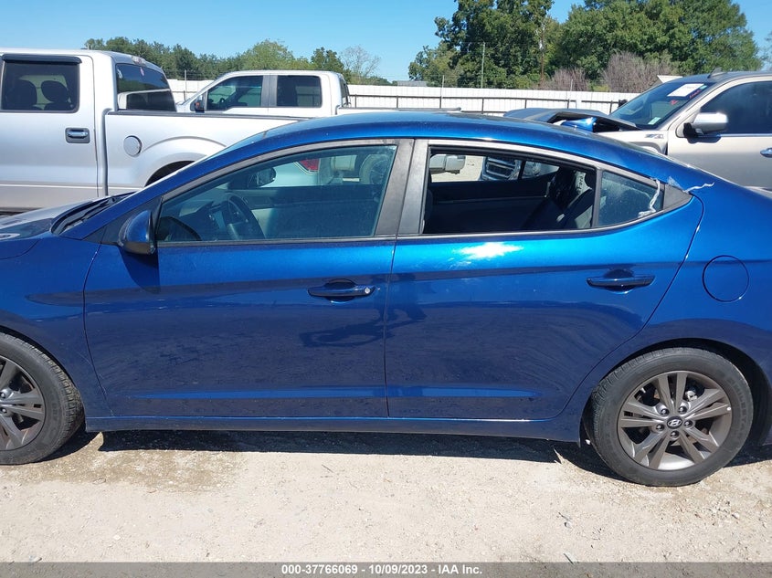 VIN 5NPD84LF0JH233902 2018 HYUNDAI ELANTRA SEL