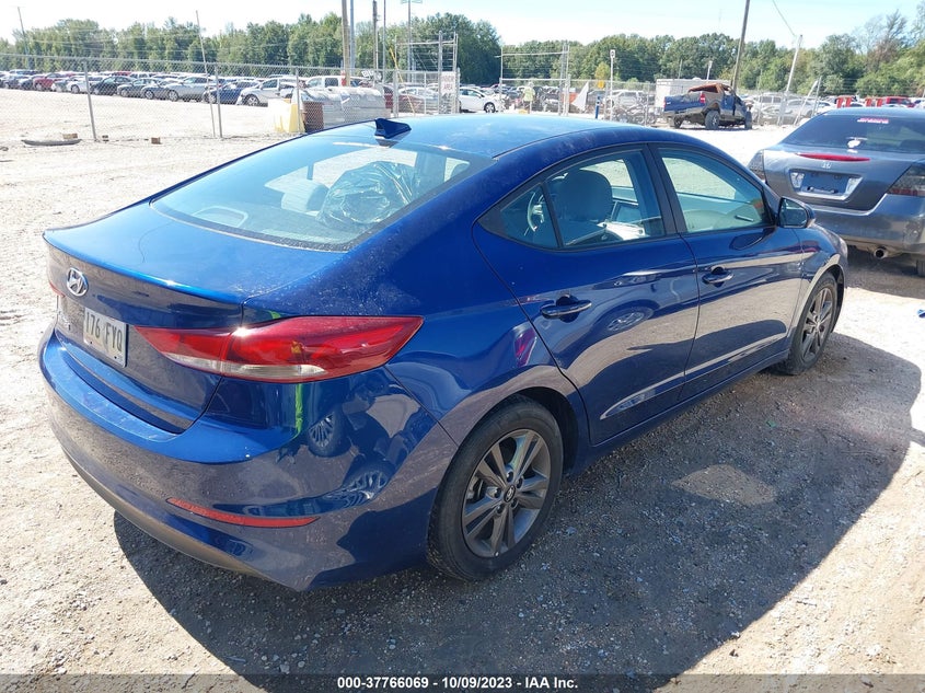 VIN 5NPD84LF0JH233902 2018 HYUNDAI ELANTRA SEL