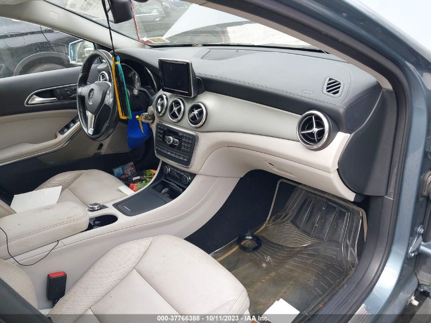 2015 MERCEDES-BENZ GLA 250 - WDCTG4GBXFJ059755