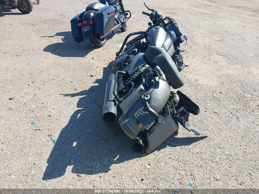 2019 HARLEY-DAVIDSON FLHXS - 1HD1KRP11KB675542