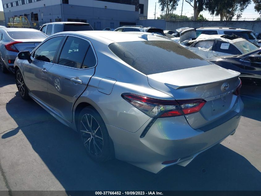 2022 TOYOTA CAMRY SE - 4T1T11AK0NU661474