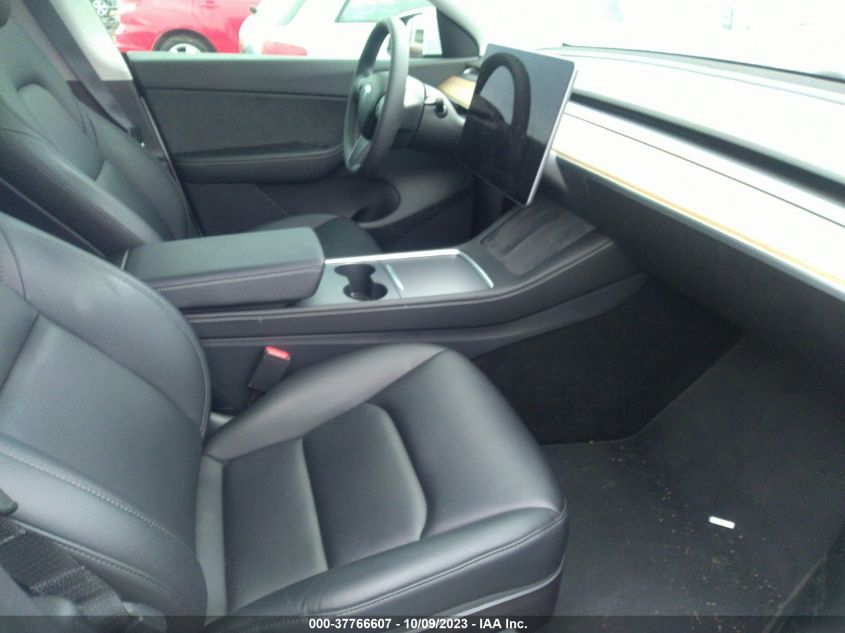 2021 TESLA MODEL Y - 5YJYGDEE6MF198939