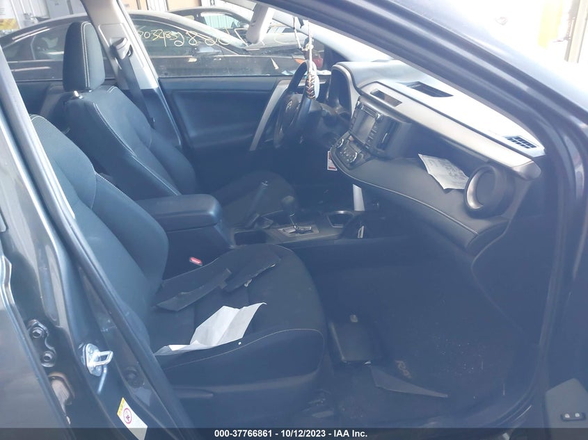VIN JTMWFREV8HD097289 2017 TOYOTA RAV4 XLE