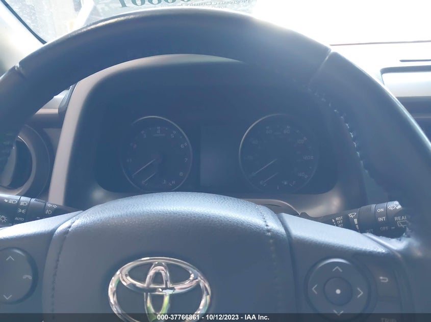VIN JTMWFREV8HD097289 2017 TOYOTA RAV4 XLE