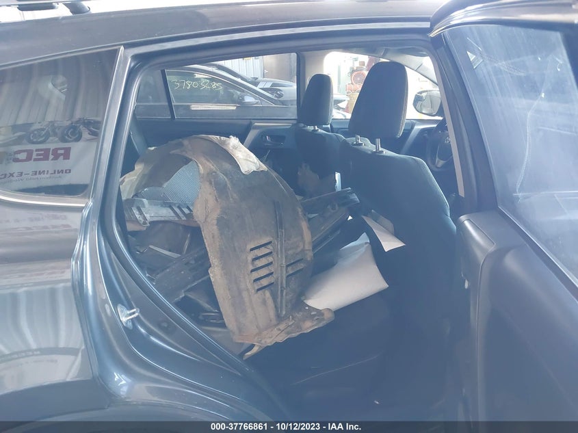 VIN JTMWFREV8HD097289 2017 TOYOTA RAV4 XLE