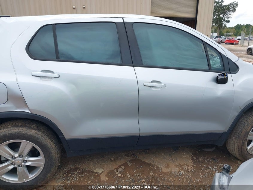 VIN KL7CJNSB1JB509409 2018 CHEVROLET TRAX LS