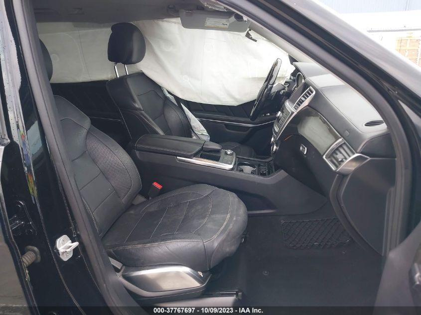 2016 MERCEDES-BENZ GL GL 550 4JGDF7DE2GA673225