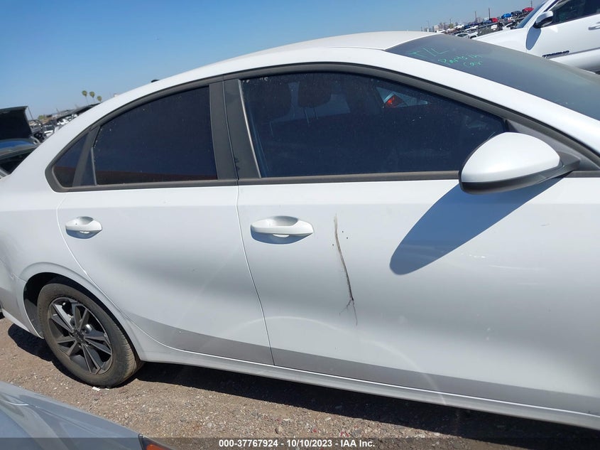 VIN 3KPF24AD4NE460242 2022 KIA FORTE FE/LXS