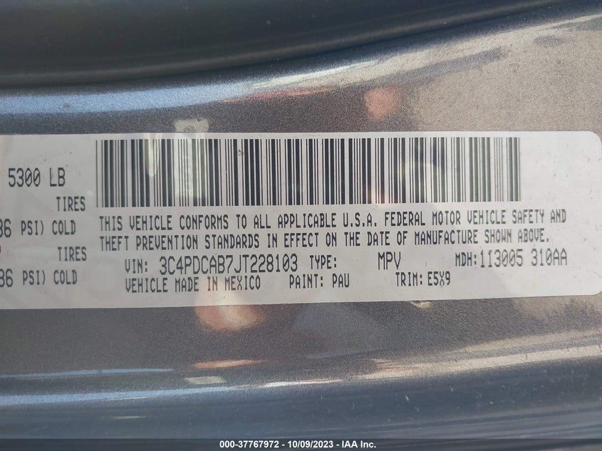 VIN 3C4PDCAB7JT228103 2018 DODGE JOURNEY SE