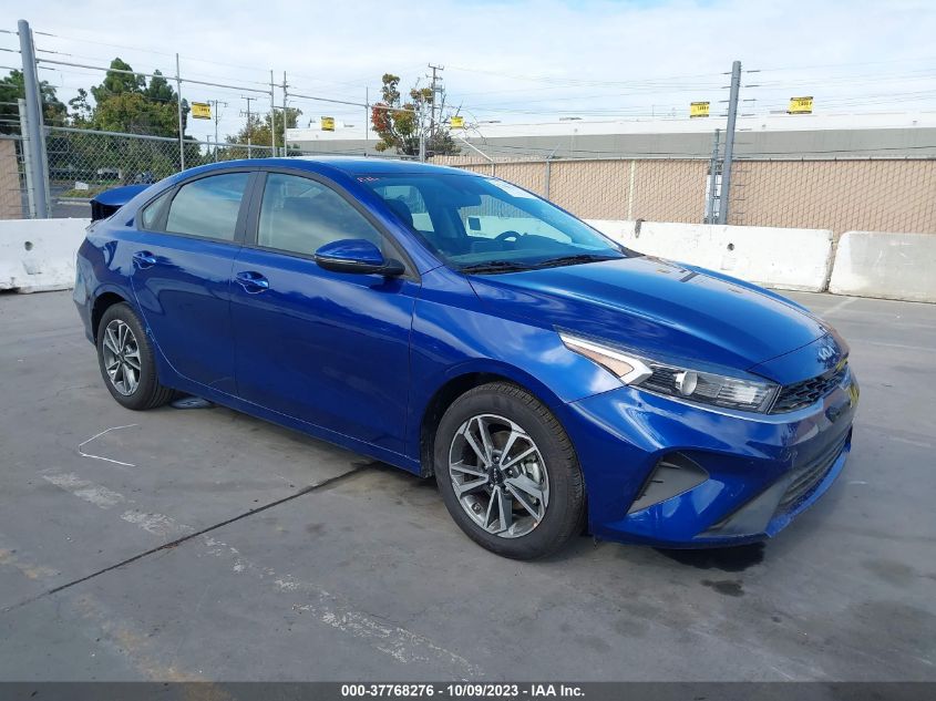 3KPF24AD2PE629676 Kia Forte LXS