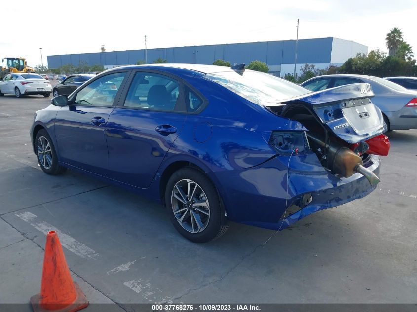 3KPF24AD2PE629676 Kia Forte LXS 3