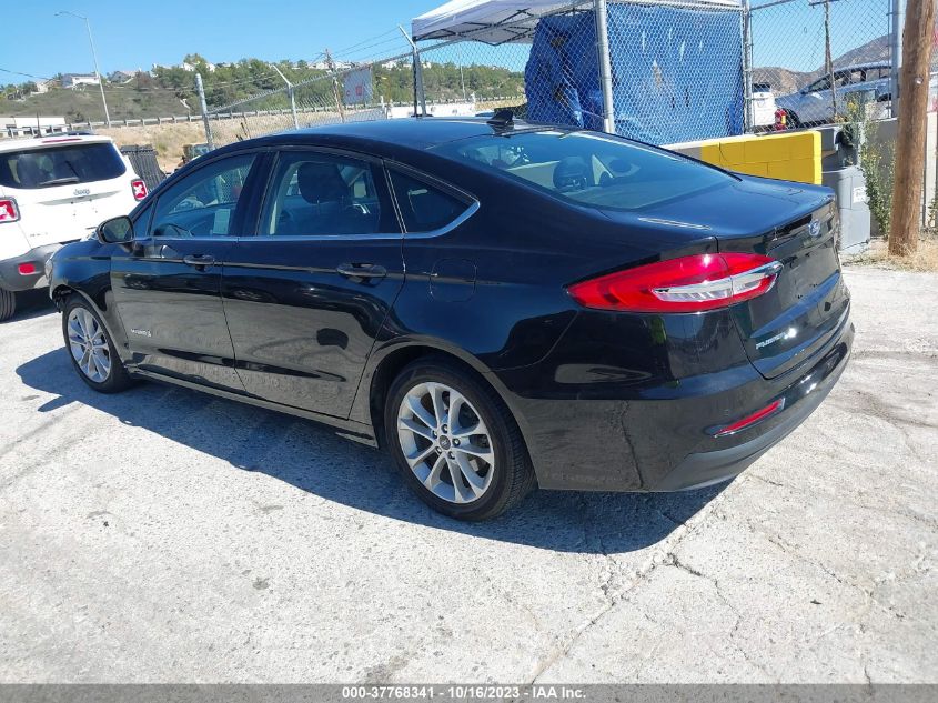 3FA6P0LU5KR199933 Ford Fusion Hybrid SE 3