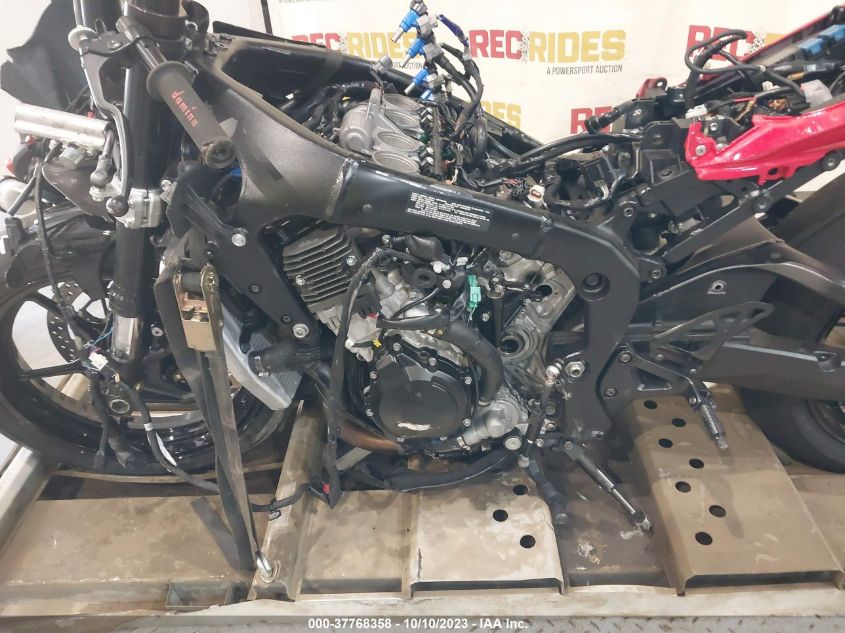 2023 SUZUKI GSX-R1000 - JS1DM11B5P7100053