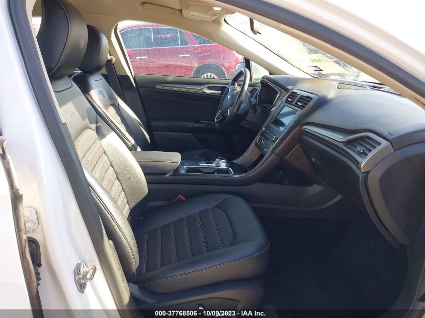 VIN 3FA6P0HDXHR397103 2017 FORD FUSION SE