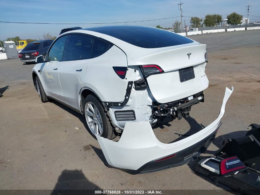 5YJYGDEEXMF231599 Tesla Model Y LONG RANGE 3