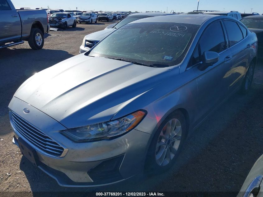 3FA6P0HDXLR135963 2020 FORD FUSION, photo no. 2