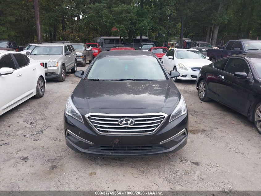 2015 HYUNDAI SONATA 2.4L SE - 5NPE24AF8FH000446