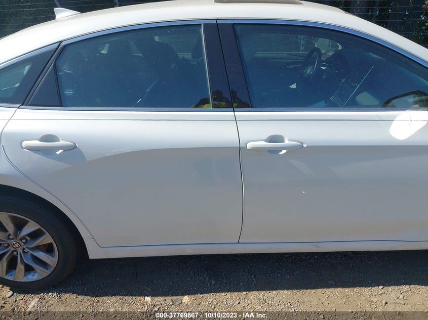 VIN 4T1LB1BB1MU002295 2021 TOYOTA AVALON XLE