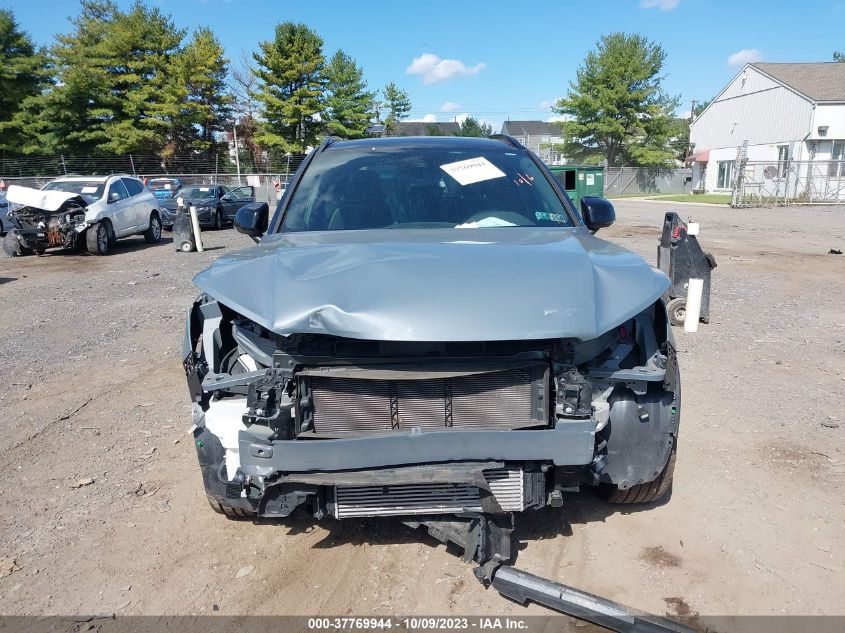 2021 VOLVO XC40 R-DESIGN YV4162UM7M2445726
