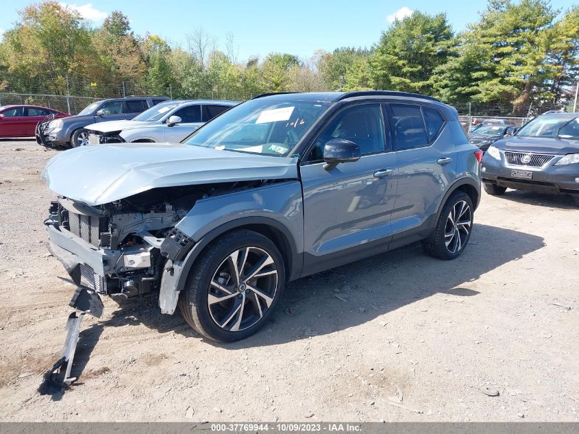 2021 VOLVO XC40 R-DESIGN YV4162UM7M2445726