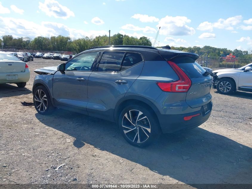 2021 VOLVO XC40 R-DESIGN YV4162UM7M2445726
