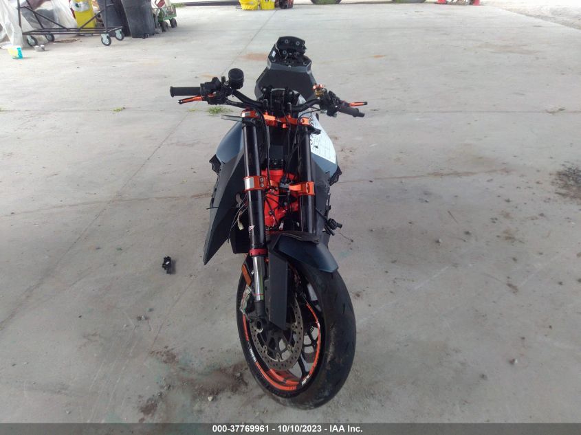 2021 KTM 1290 SUPER DUKE R VBKV3940XMM934370