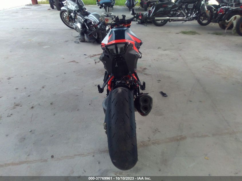 2021 KTM 1290 SUPER DUKE R VBKV3940XMM934370
