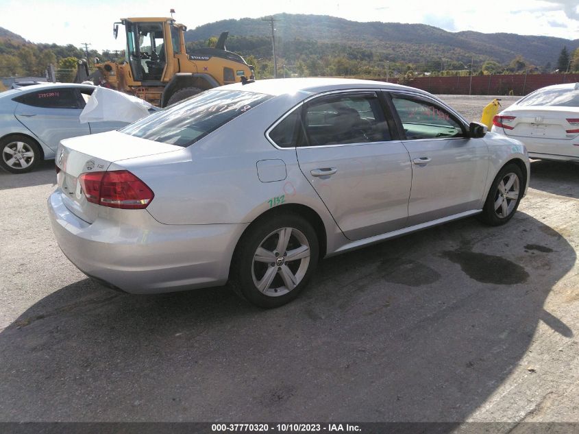 VIN 1VWAT7A33EC036930 2014 VOLKSWAGEN PASSAT no.4