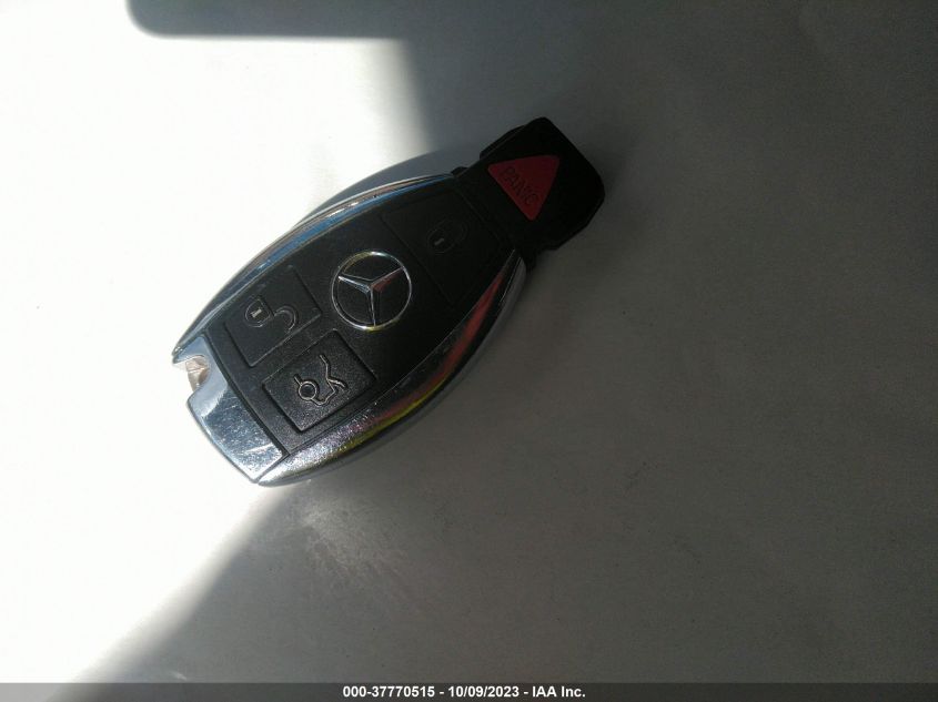 2013 MERCEDES-BENZ C 250 SPORT/LUXURY WDDGF4HB7DG011526