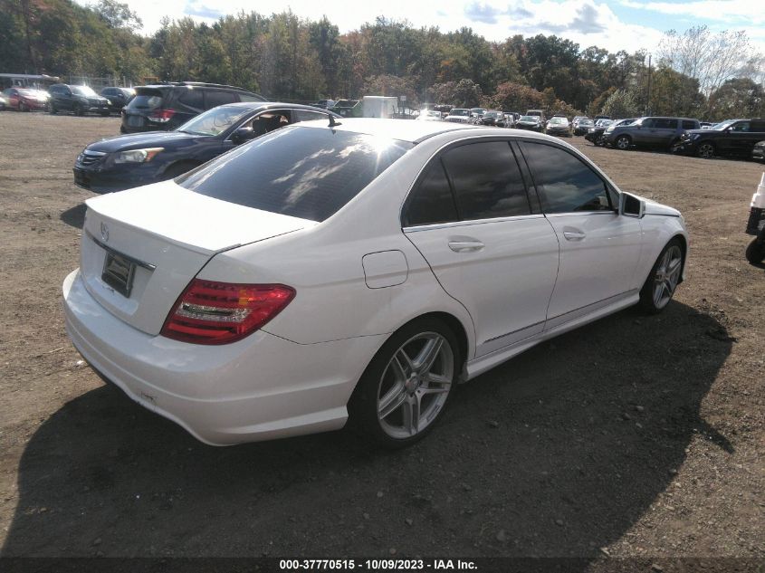 2013 MERCEDES-BENZ C 250 SPORT/LUXURY WDDGF4HB7DG011526