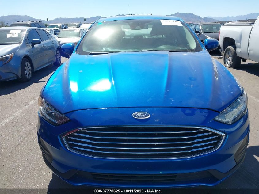 3FA6P0HD9KR176647 Ford Fusion SE 12