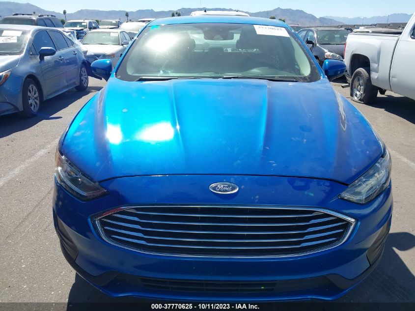 3FA6P0HD9KR176647 Ford Fusion SE 6