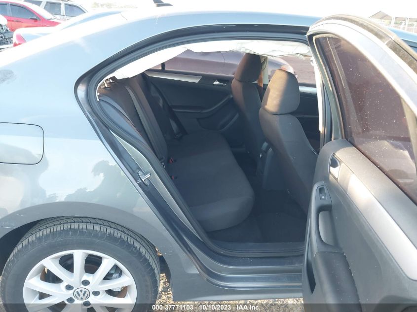 2015 VOLKSWAGEN JETTA 1.8T SE - 3VWD17AJ8FM239975