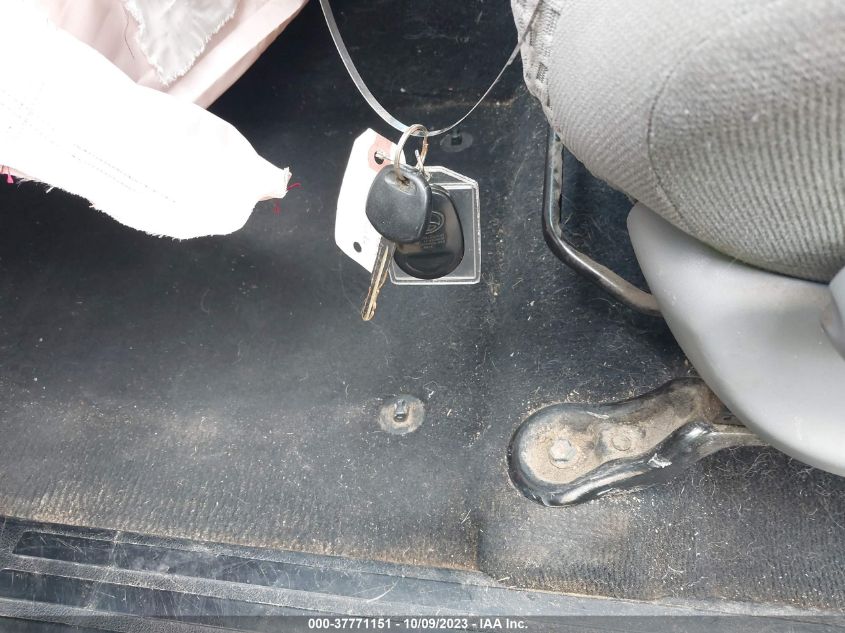 2013 TOYOTA TUNDRA 4WD TRUCK - 5TFUM5F16DX049199