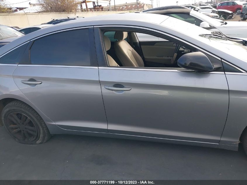 2017 HYUNDAI SONATA SE - 5NPE24AFXHH450490