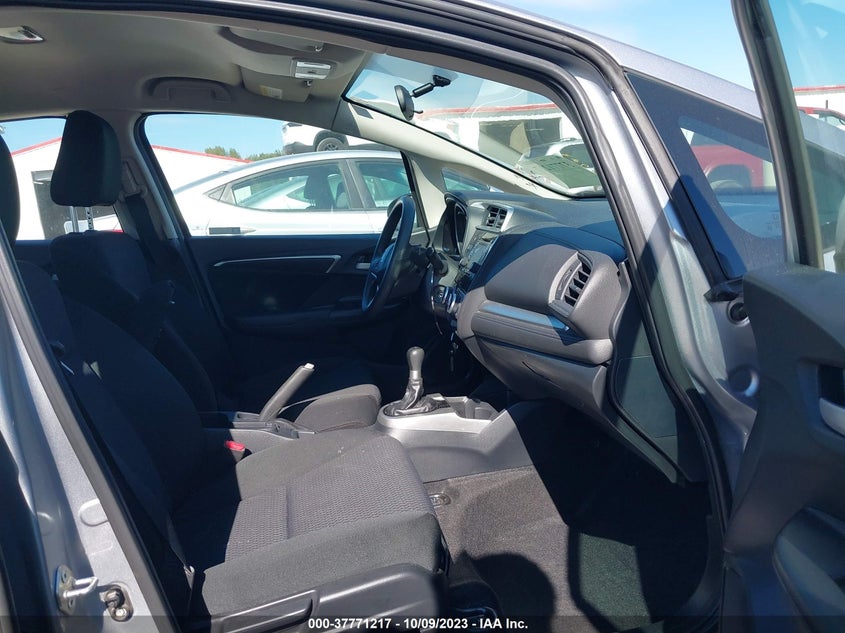VIN 3HGGK5G46KM706258 2019 HONDA FIT LX