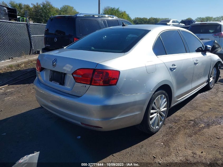 2013 VOLKSWAGEN JETTA SEDAN TDI W/PREMIUM/NAV - 3VWLL7AJ9DM357231